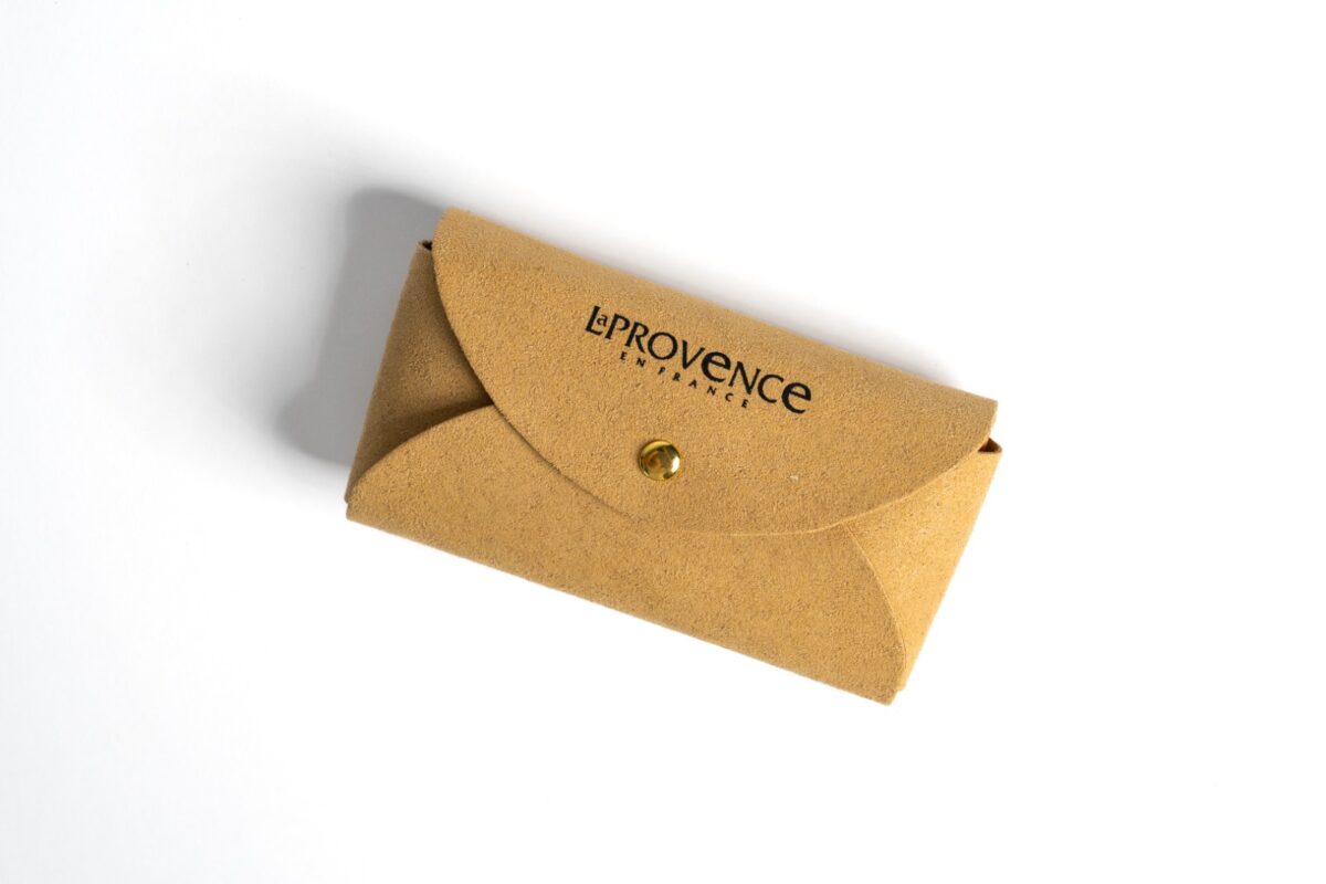Gold Leather Pouch with Crystal Tea Bags - Image 3